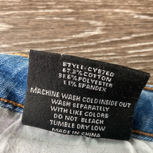 ChiOle Jeans - Picture 5 of 9